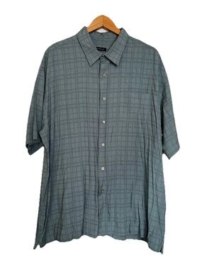 Van Heusen Men's XXL 18-18.5 Short Sleeve Button Down Shirt Light Blue Checkered